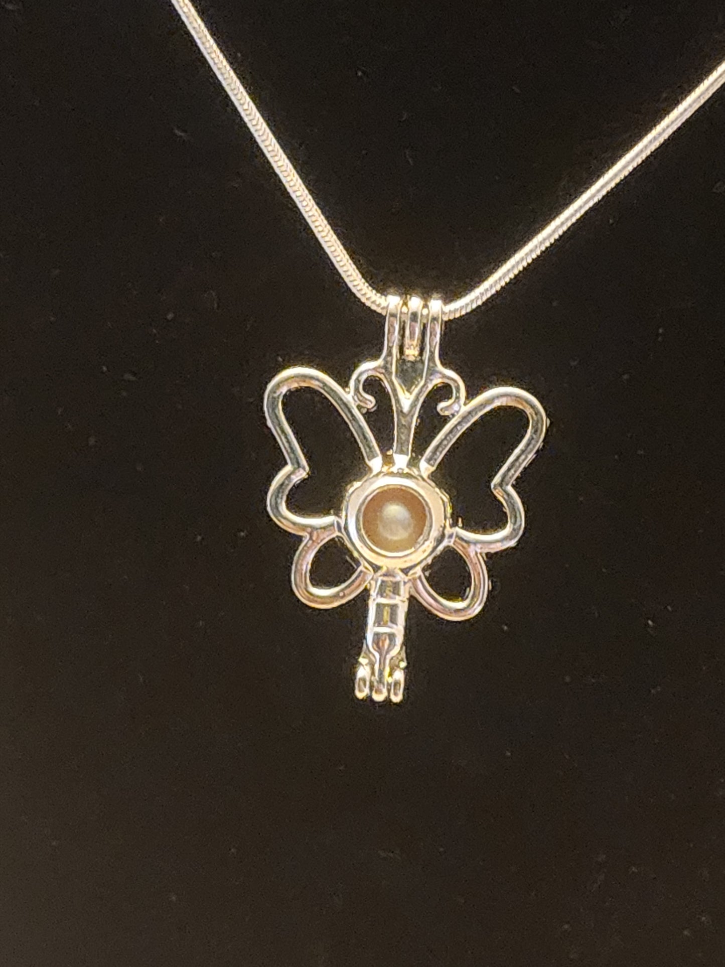 Butterfly Pearl Cage