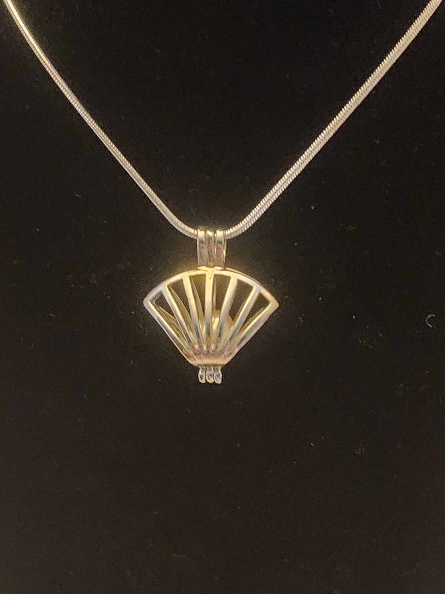 Seashell Pearl Cage Necklace