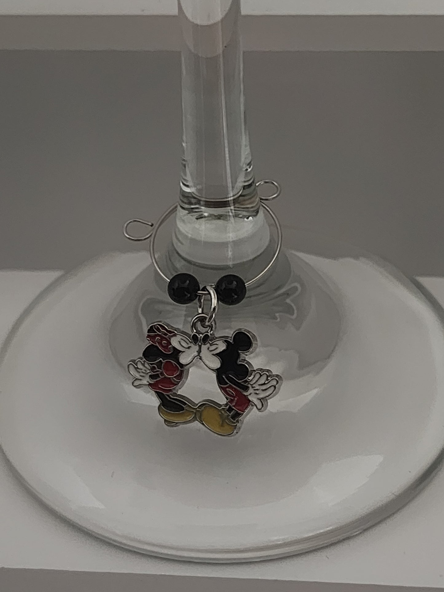 Mickey-Minnie Kiss Wine Ring