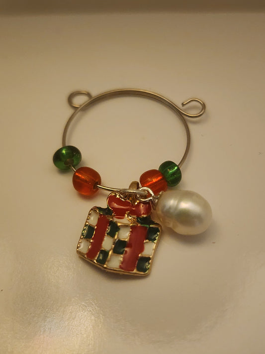 Present Wine Ring
